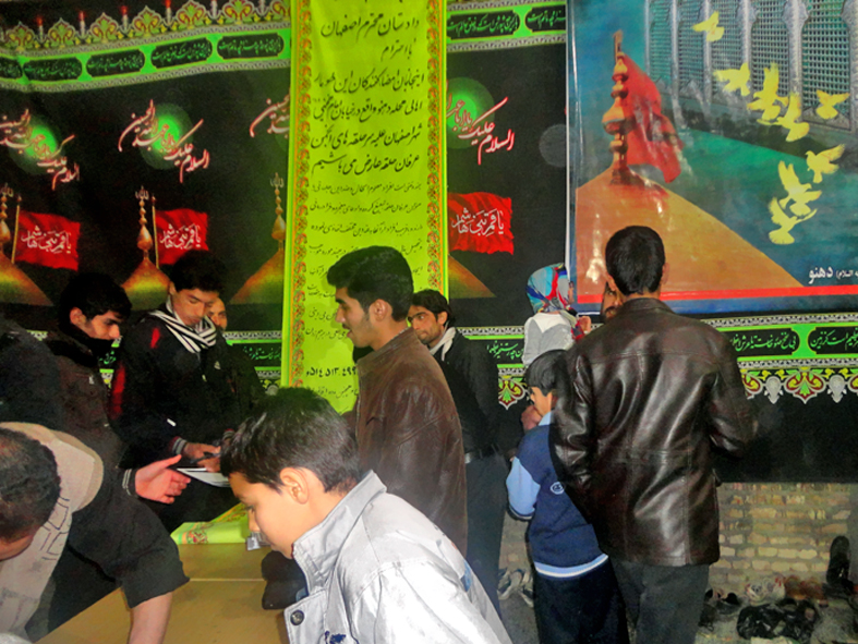 امضای طومار شکایت از حلقه در دهنو