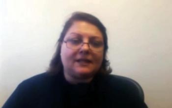 فقط خانم نیرومنش بخواند