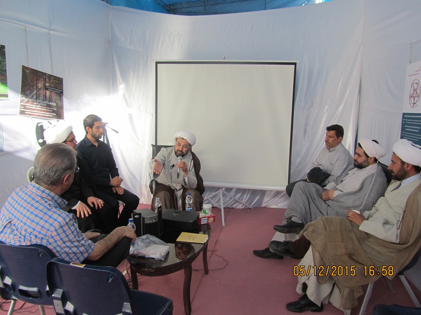 گزارش تصویری از فعالیت انجمن در نمایشگاه کتاب(2)