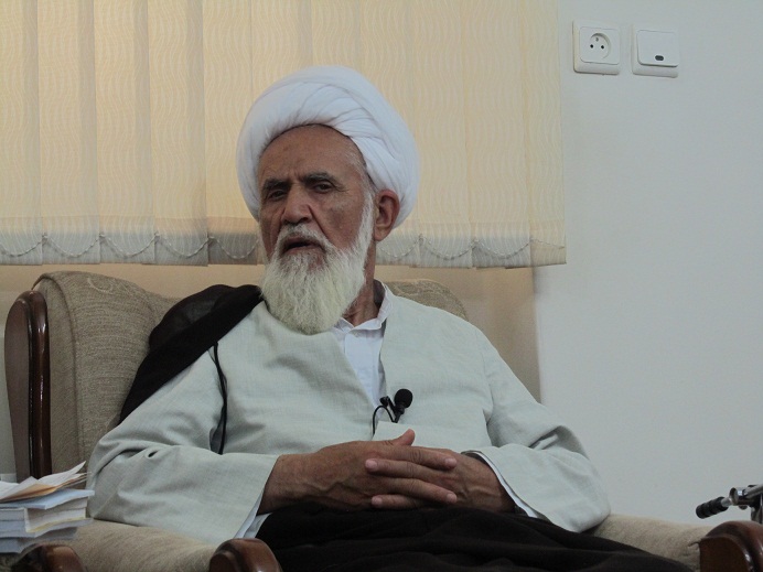 دیدار مدیر انجمن نجات از حلقه و هیئت همراه با حضرت آیت الله حائری شیرازی