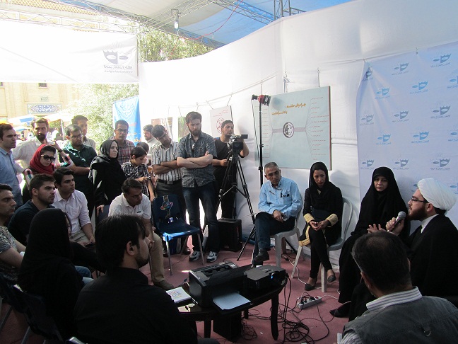 گزارش تصویری از فعالیت انجمن در نمایشگاه کتاب(2)