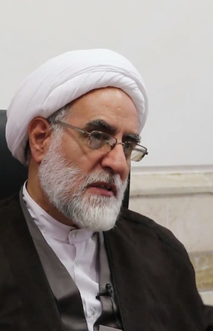 ویژگی های طلبه انقلابی چیست؟ مصاحبه اختصاصی گروه تنویر با حجت الاسلام و المسلمی...