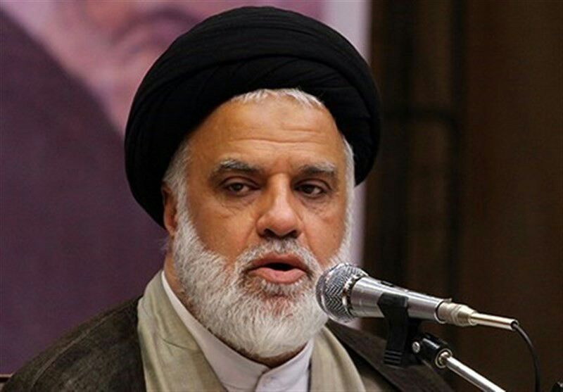 سید کاظم طباطبایی، رئیس پژوهشگاه موسسه دارالحدیث قم: من مخالف طب اسلامی هستم/ از کل روایات طبی ۵ درصد سند دارند طب اسلامی، طب سنتی افراطی، درمانگری ماورائی