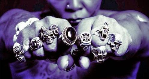 عرفان های بدلی، بحران های روانی، شکست های شخصی